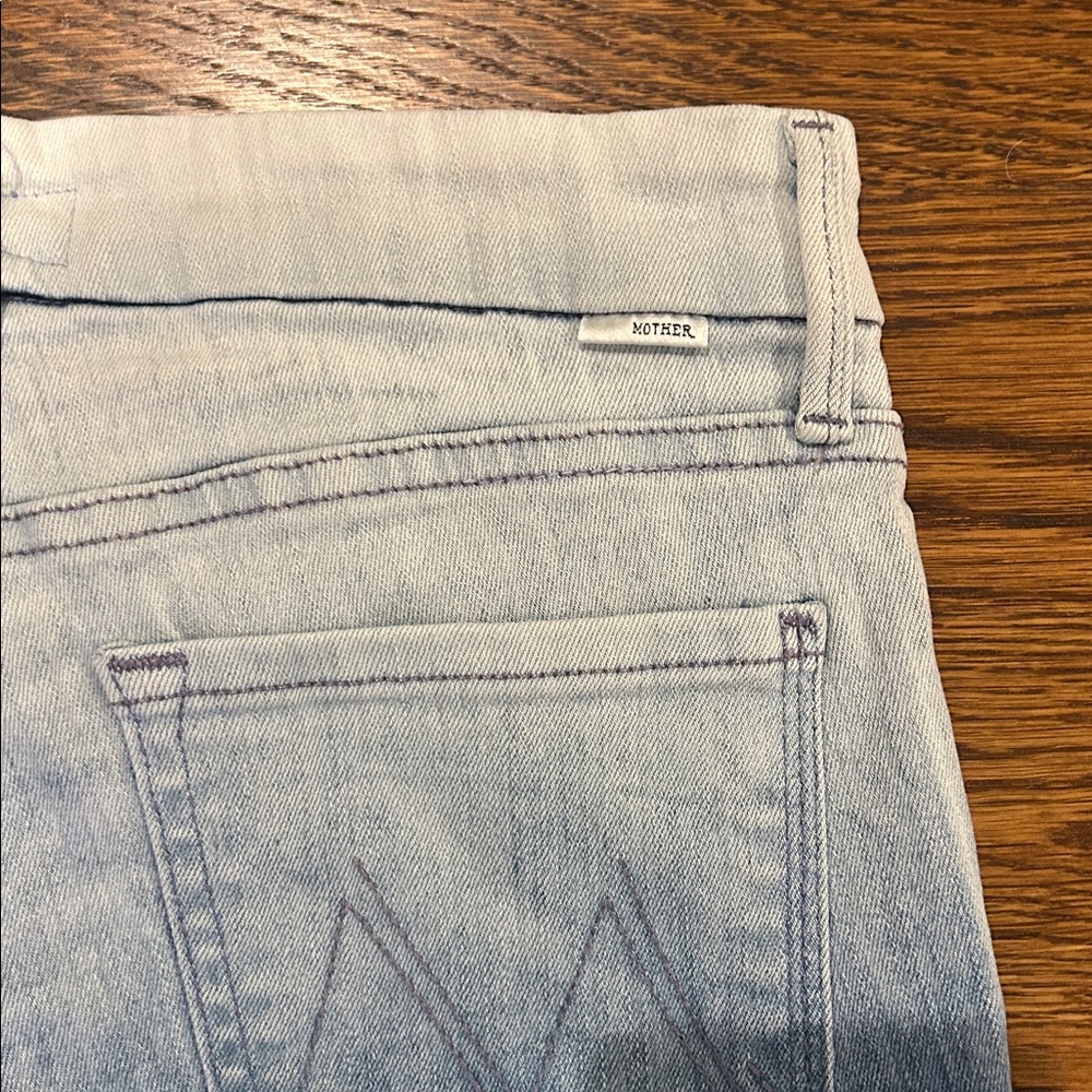 Mother Denim- The Looker - size 26
Wash: El Hombre Impossible - Picture 7 of 9
